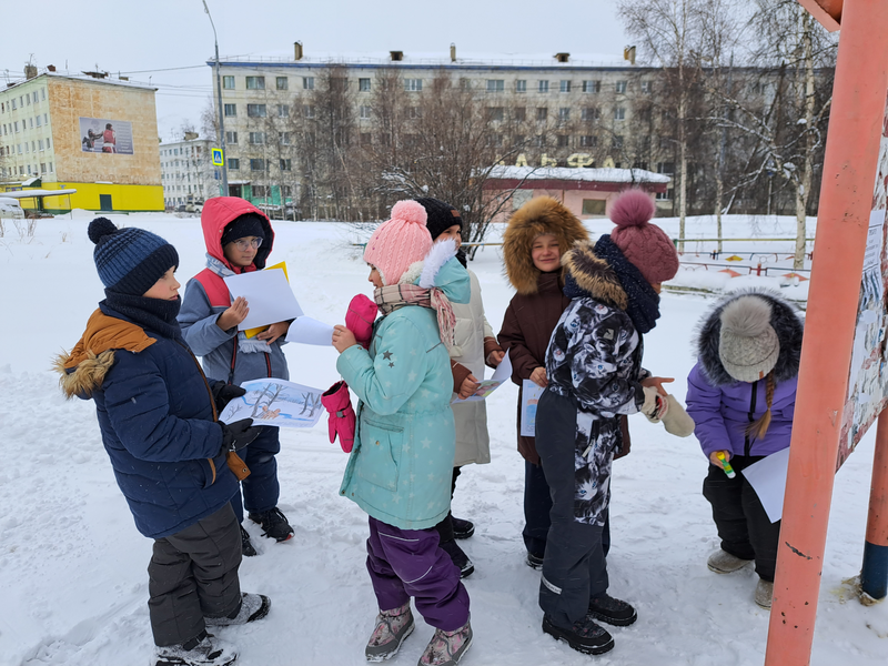 расклеиваем листовки