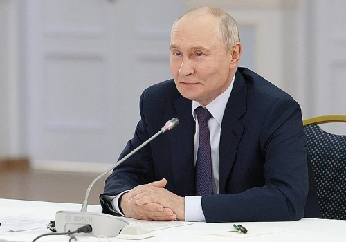 Владимир Путин принял приглашение посетить Магадан к юбилею города.