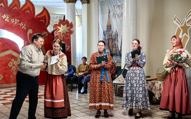 “ПО УЛИЦЕ ПО ШИРОКОЙ” В ДШИ прошел Пасхальный отчетный концерт-праздник фольклорного ансамбля “Рощица”